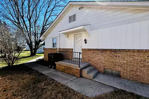 869 E Walnut St, Hanover, PA 17331 - Photo 3