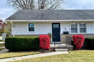 869 E Walnut St, Hanover, PA 17331 - Photo 1