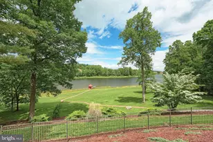 174 Springhouse Ln, Spring Grove, PA 17362 - Photo 9