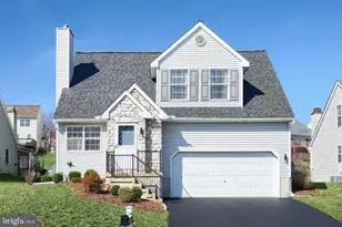 727 Blossom Hill Ln, Dallastown, PA 17313 - Photo 3