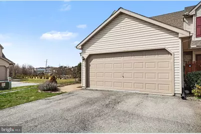 100 Stonecrop Lane #M100, Manchester, PA 17345 - Photo 3