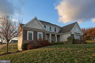 8 Ivanhoe Ln, Wrightsville, PA 17368 - Photo 3