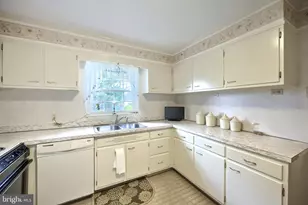 4256 Livingstone Dr, York, PA 17402 - Photo 13