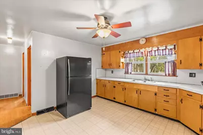 566 Baer Avenue, Hanover, PA 17331 - Photo 5