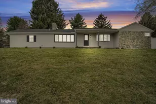 7 Crescent Dr, Fairview Township, PA 17070 - Photo 1