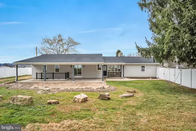 7 Crescent Drive, Fairview Township, PA 17070 - Photo 5