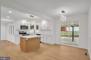 7 Crescent Dr, New Cumberland, PA 17070 - Photo 7