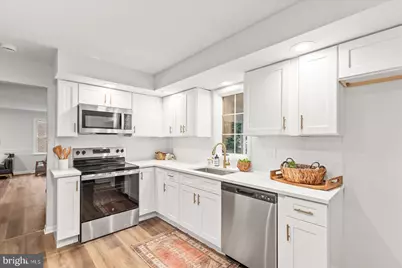 2421 Carllyn Drive, York, PA 17403 - Photo 9