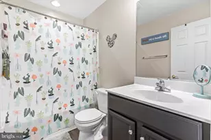 255 Sunset Dr, Hanover, PA 17331 - Photo 27