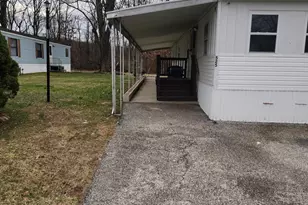 525 Pine Dr, York, PA 17406 - Photo 11