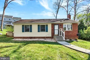 29 Meadowview Dr, Hanover, PA 17331 - Photo 1