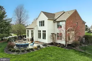 2119 Bernays Dr, York, PA 17404 - Photo 7