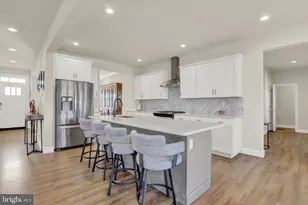 3828 Country Dr, Dover, PA 17315 - Photo 7