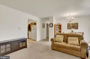 1864 Azalea Dr, York, PA 17408 - Photo 5