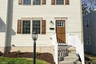 552 Locust St, Hanover, PA 17331 - Photo 1