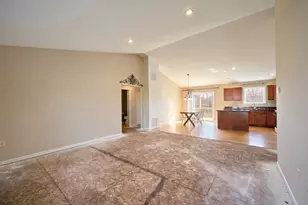 135 Torrey Pines Dr, Mount Wolf, PA 17347 - Photo 13