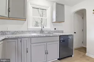 2733 Sunset Ln, York, PA 17408 - Photo 13