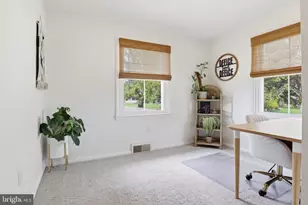 2733 Sunset Ln, York, PA 17408 - Photo 19