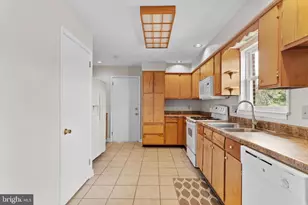 213 Sunset Dr, Fairview Township, PA 17070 - Photo 9