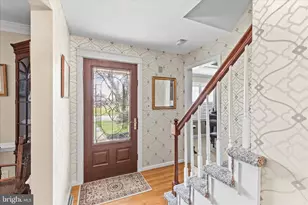 1240 Garrison Dr, York, PA 17404 - Photo 9