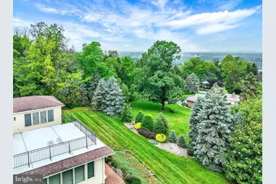925 Summit Circle N, York, PA 17403 - Photo 3