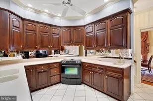 925 Summit Cir N, York, PA 17403 - Photo 19