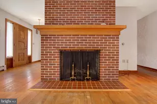 241 Charles St, Hanover, PA 17331 - Photo 9