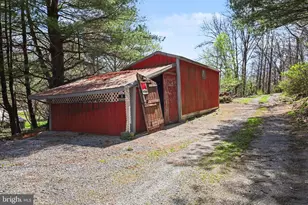 6381 Glatfelters Station Rd, Seven Valleys, PA 17360 - Photo 35