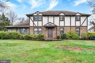 1010 Gleneagles Dr, York, PA 17404 - Photo 3