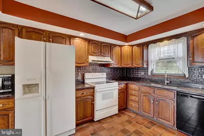 1010 Gleneagles Drive, York, PA 17404 - Photo 9