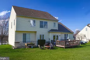 815 Edgeworth Ct, Red Lion, PA 17356 - Photo 13