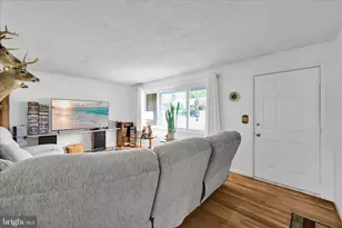 4330 Pinewood Ln, York, PA 17402 - Photo 9