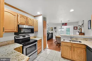 2110 Bayberry Ln, York, PA 17403 - Photo 9