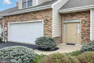 2983 Elkridge Ln, York, PA 17404 - Photo 3