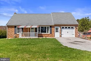 113 Church St, Seven Valleys, PA 17360 - Photo 1