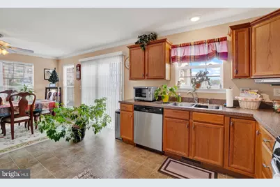 2764 Seabiscuit St, York, PA 17402 - Photo 9