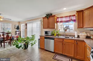 2764 Seabiscuit St, York, PA 17402 - Photo 9