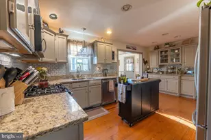 13729 Cross Roads Ave, Felton, PA 17322 - Photo 9