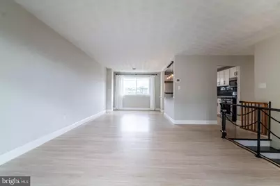 907 Marbrook Lane, York, PA 17404 - Photo 5