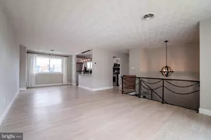 907 Marbrook Ln, York, PA 17404 - Photo 3