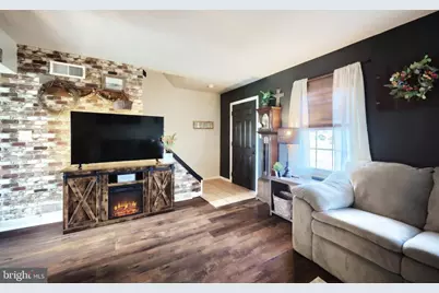 2350 Woodmont Drive, York, PA 17404 - Photo 5