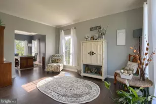 1080 Cranberry Ln W, York, PA 17402 - Photo 3