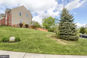 1080 Cranberry Ln W, York, PA 17402 - Photo 43