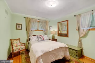 2360 Loucks Rd, York, PA 17408 - Photo 13