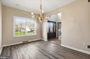 2166 Lucy Ln, York, PA 17404 - Photo 7