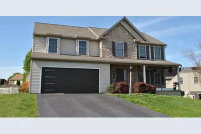 315 Lynne Drive, Mount Wolf, PA 17347 - Photo 1