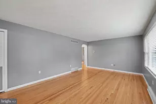2401 Emerald Ave, York, PA 17408 - Photo 3