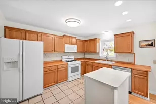 301 Larkin Dr, Red Lion, PA 17356 - Photo 9