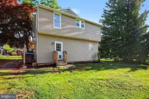 8 Broadway, Stewartstown, PA 17363 - Photo 7