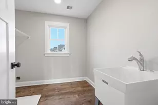 3241 Foxcroft Wy, York, PA 17406 - Photo 21